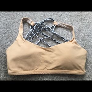 Lululemon size 6 sports bra.